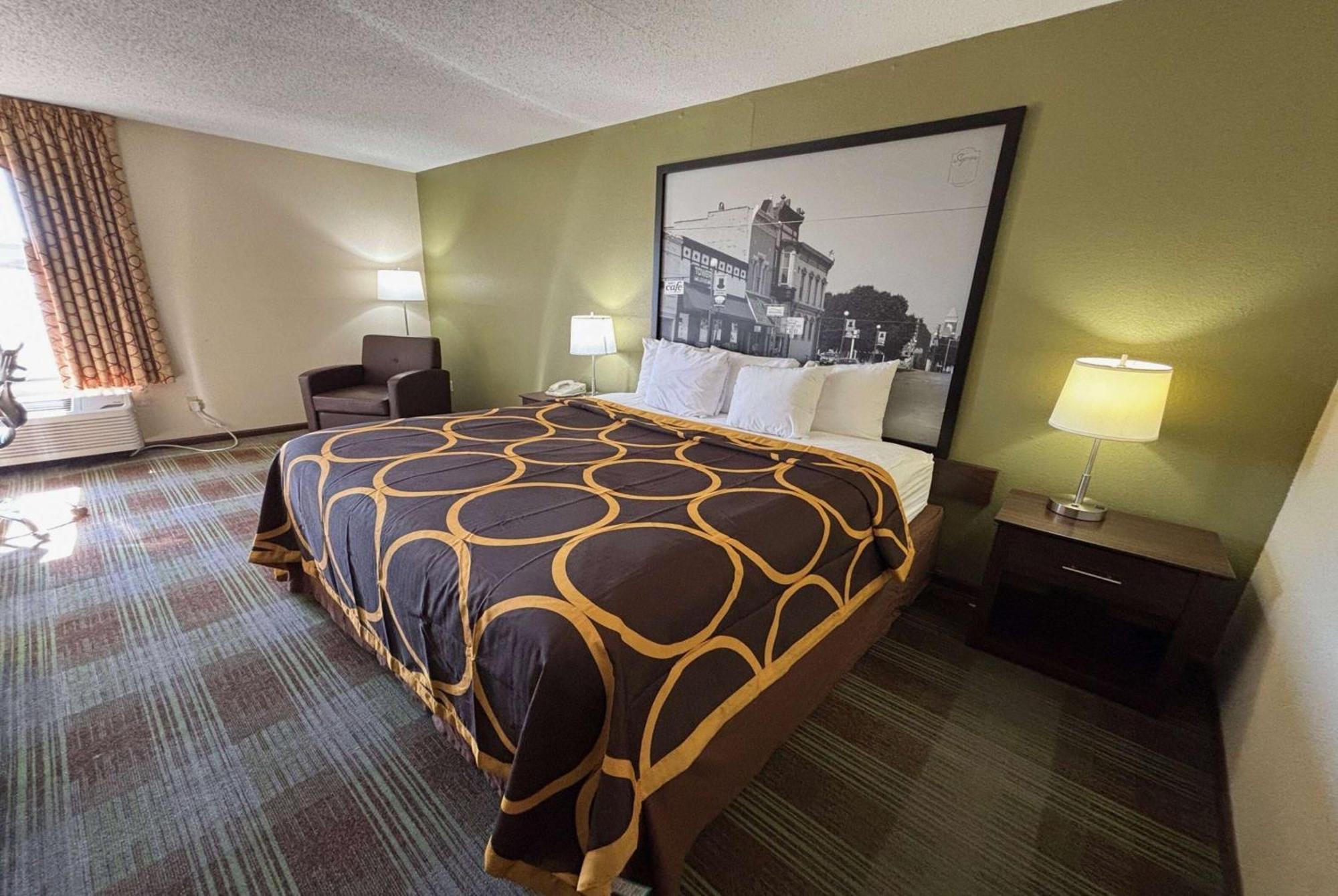 Super 8 By Wyndham Lincoln Hotel Екстериор снимка